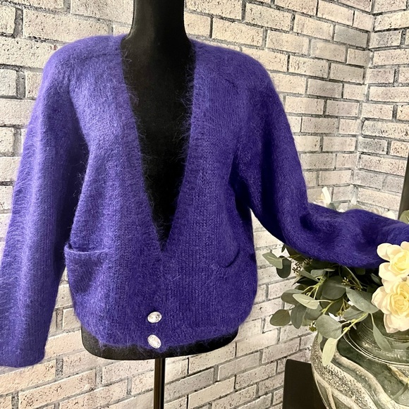 Jennifer Reed Knitted by Hand Cardigan Sweater - Picture 8 of 9